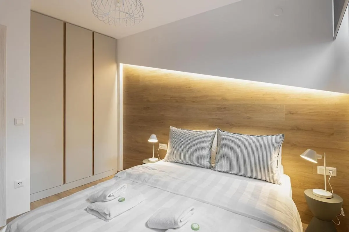 Innovative 2-Br Futuristic Flat In Ladadika Thessaloníki Grekland