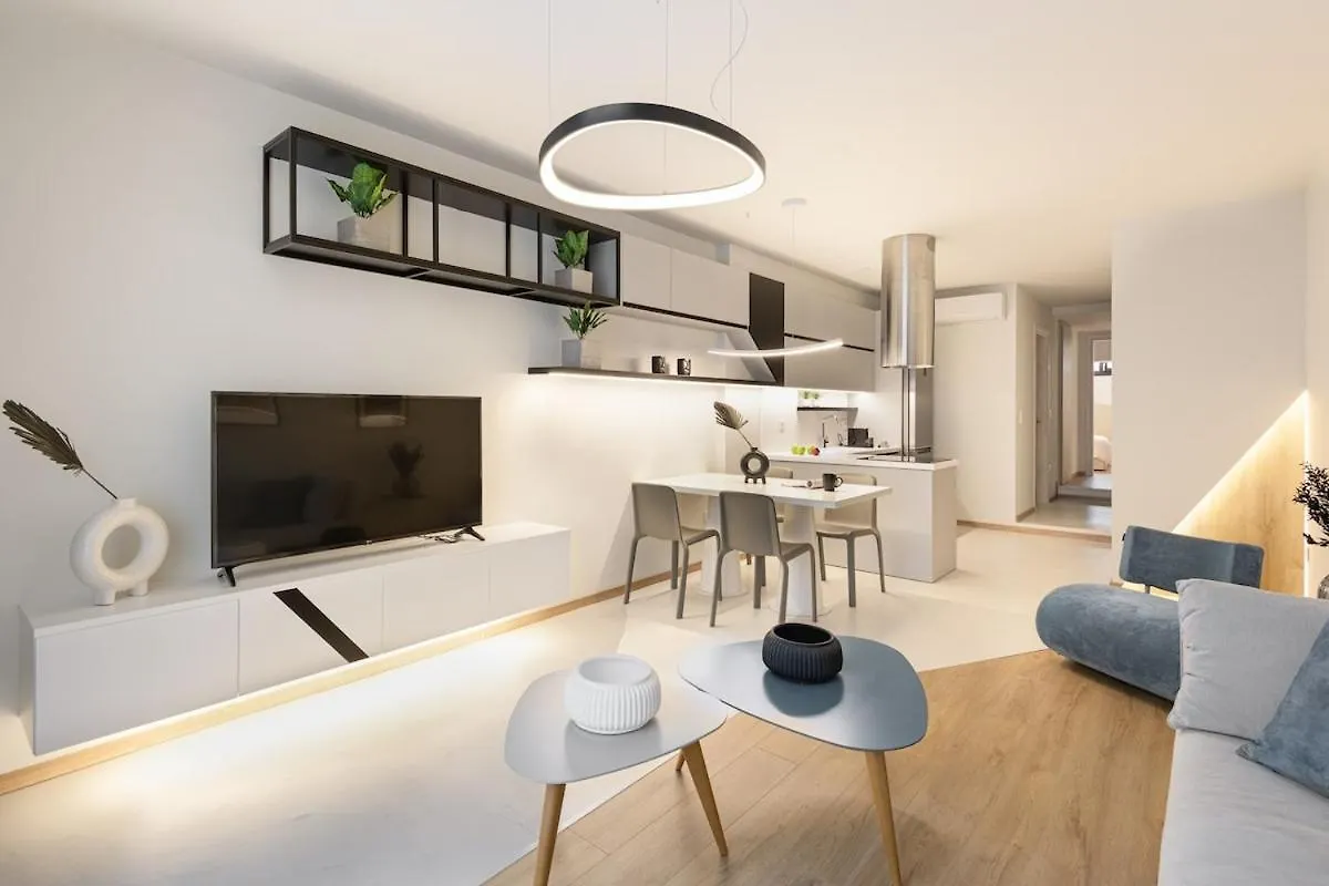 Innovative 2-Br Futuristic Flat In Ladadika Thessaloníki